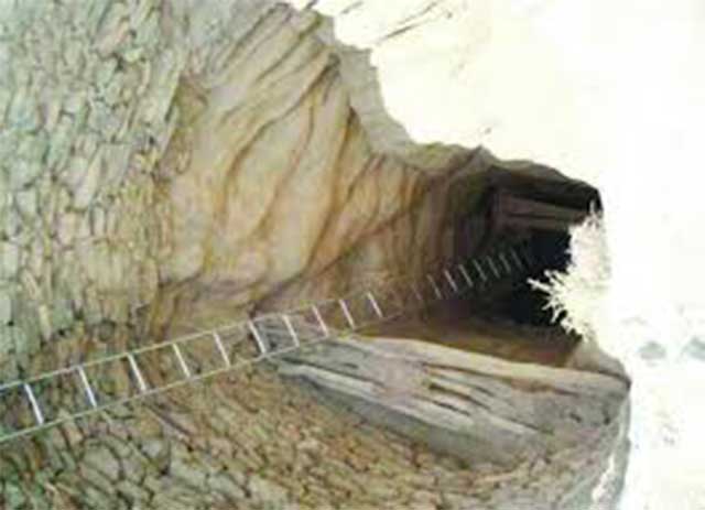 well dub by army of Axum Army of General Abraha Z-Axum dug this well in now Saudi Arabia